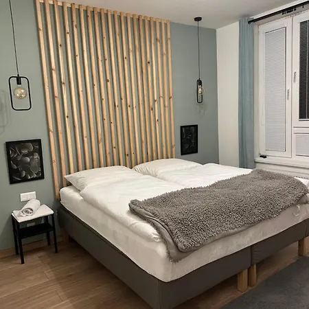 Airport Point Apartman A شقة